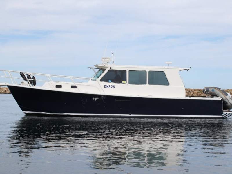 Steve Ward 38 Cabin Cruiser with Caterpillar Diesel