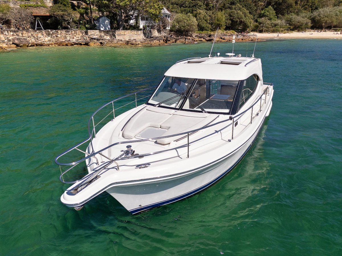 Riviera 3600 Sport Yacht
