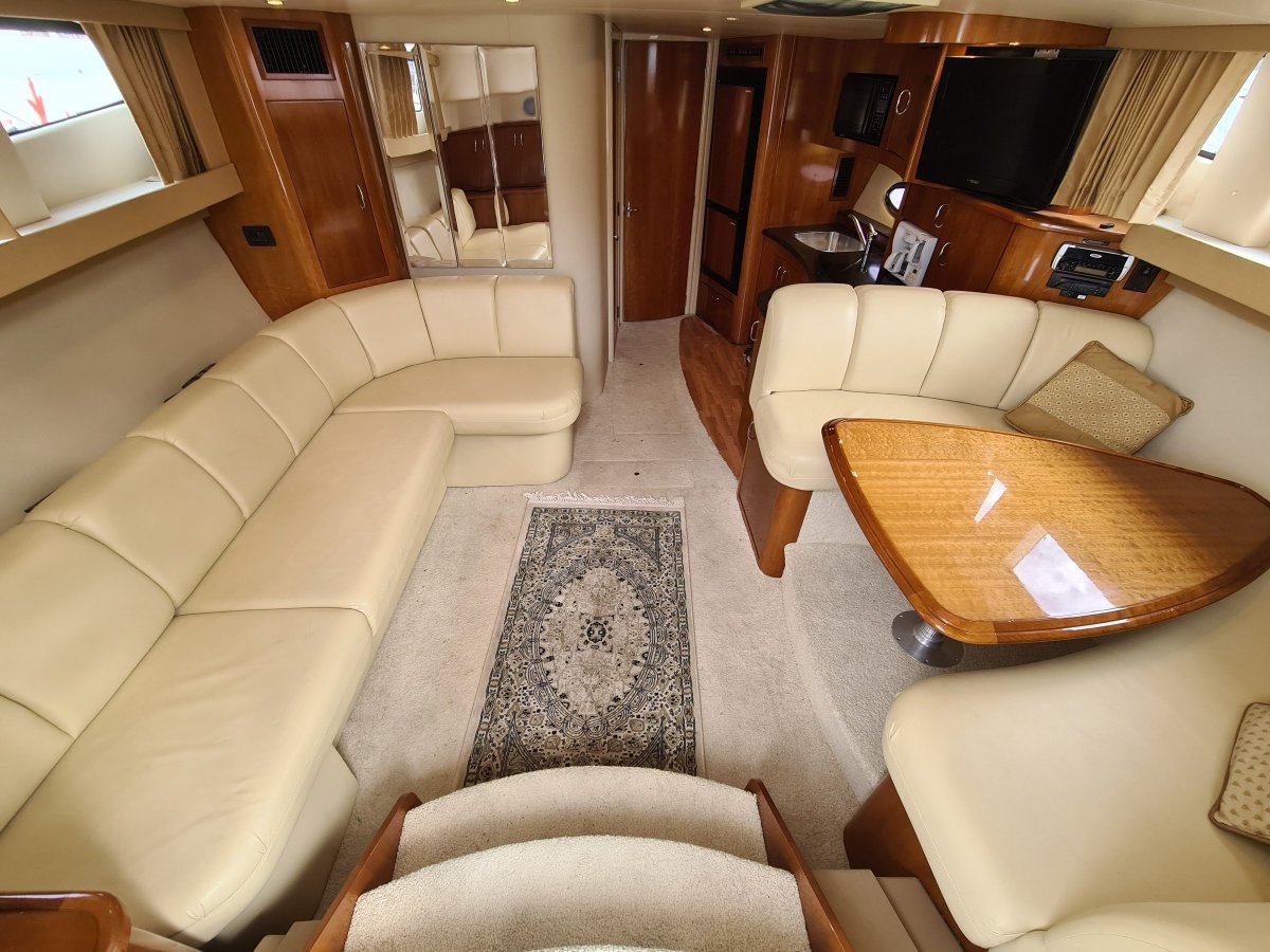 Carver 36 Mariner