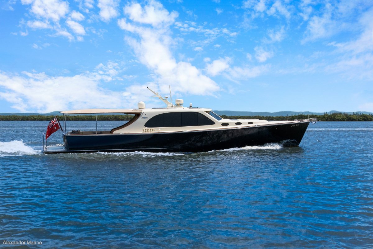 Palm Beach Motor Yachts 50 Sedan