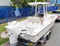 Boston Whaler 210 Montauk Centre Console