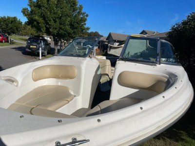 Sea Ray 210 Bowrider