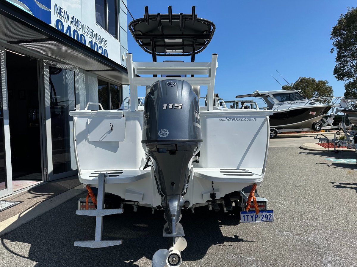 Stessco Albacore 550 CC With Yamaha 115HP 4 Stroke only 11 Hours!!