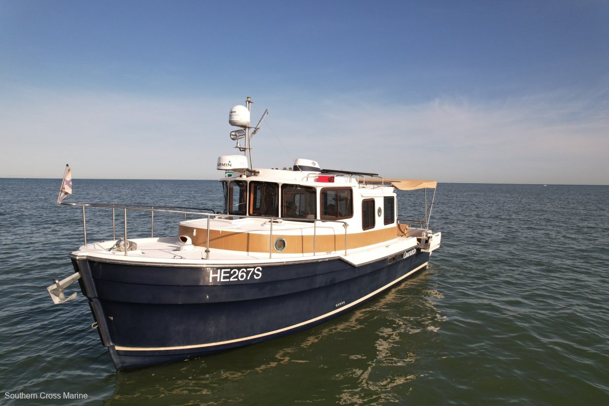 Ranger Tugs R31 - USA designed fast cruising trawler