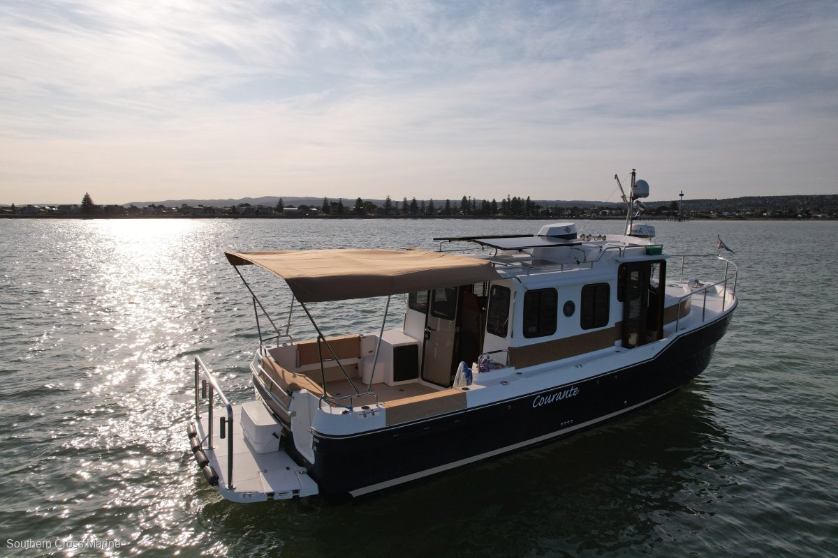 Ranger Tugs R31 - USA designed fast cruising trawler
