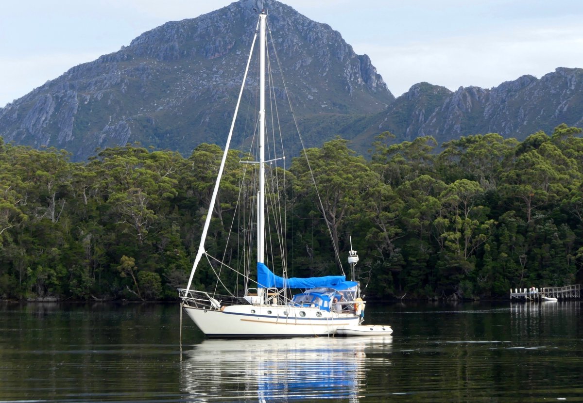 Pacific Seacraft Crealock 37 Bluewater Cruiser WELL MAINTAINED AND UPGRADED!
