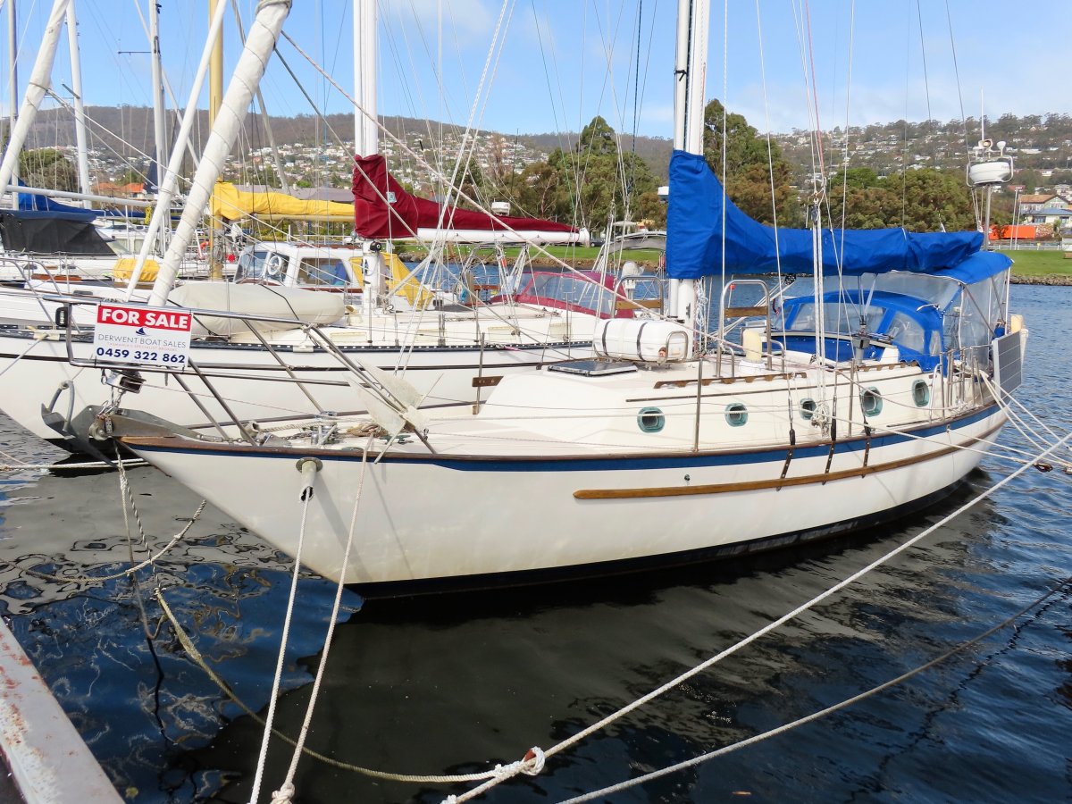 Pacific Seacraft Crealock 37 Bluewater Cruiser WELL MAINTAINED AND UPGRADED!