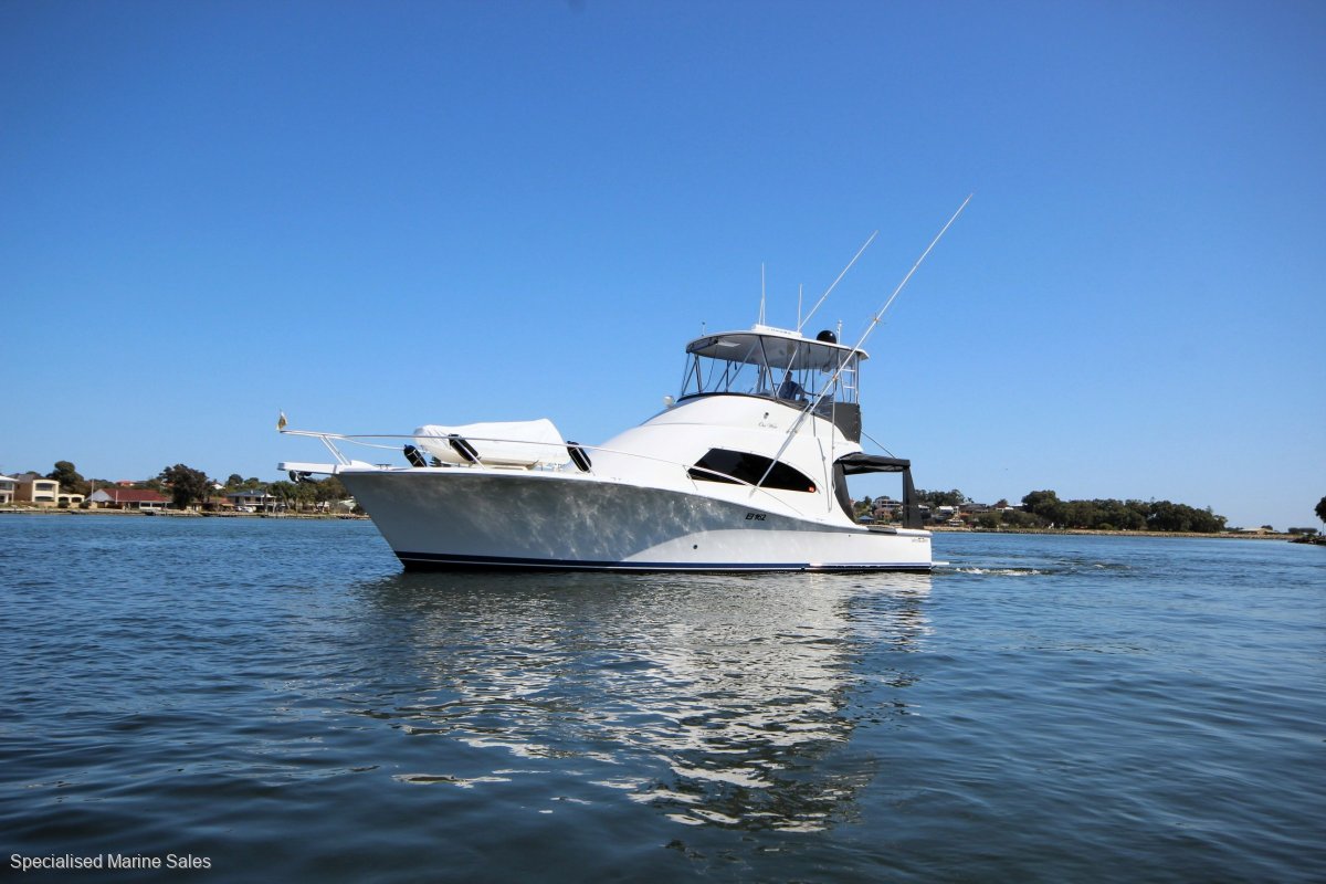 Luhrs 41 Convertible *** ONE OF A KIND ***