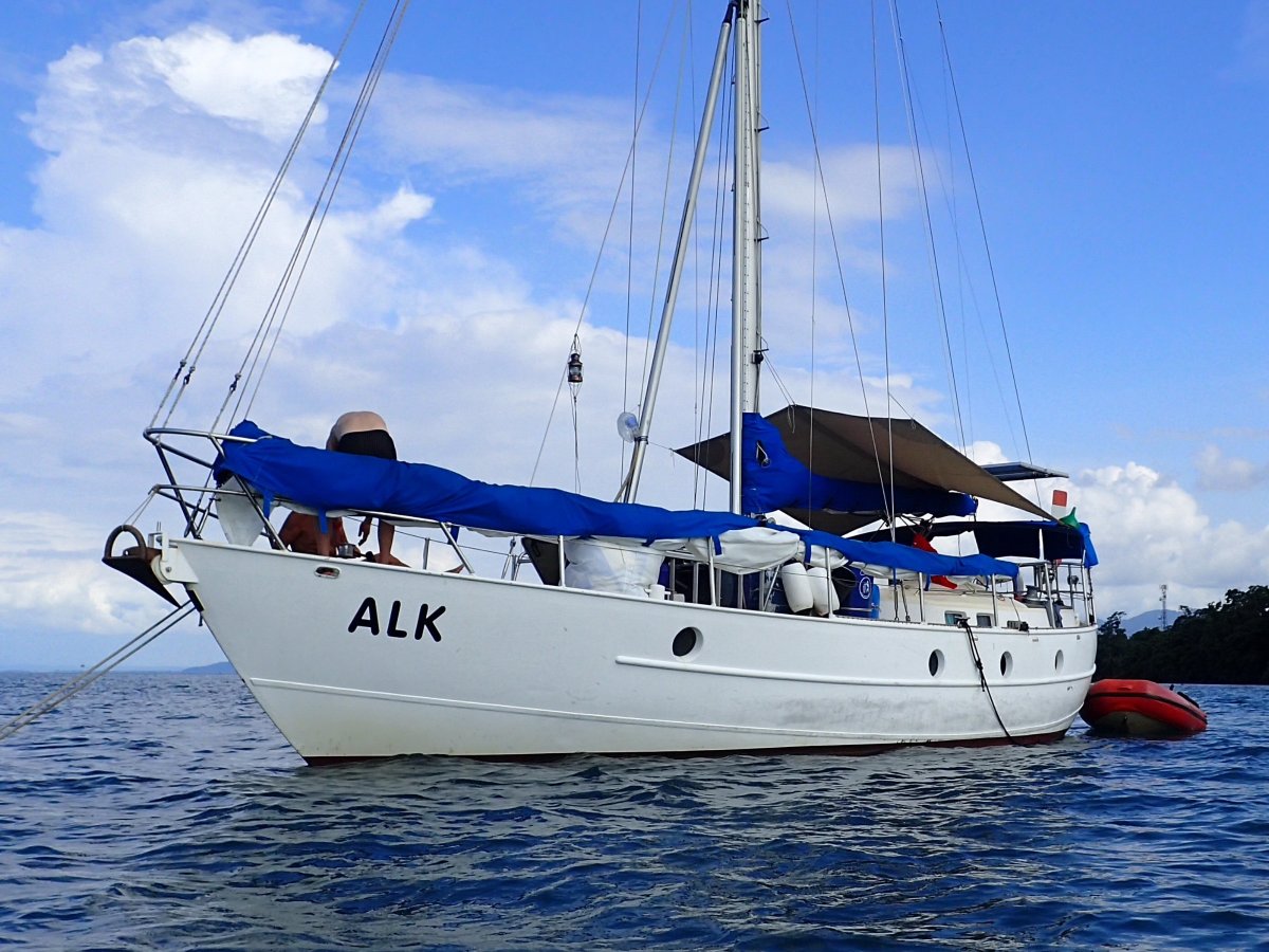 Dutch built sailing yacht with classic lines:Moored while diving