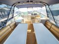 Cruisers Yachts 310 Express