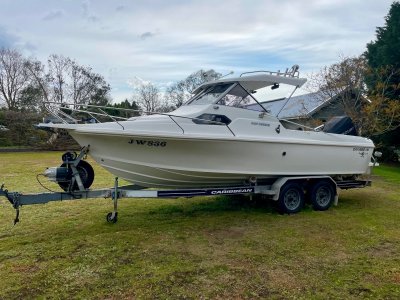 Caribbean Reef Runner 200hp Mercury Optimax ( 300 hrs approx)