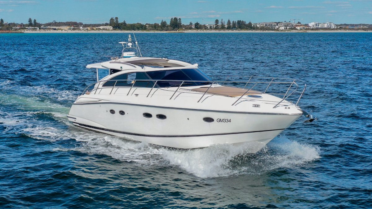 Princess V45 *305 hours from new*