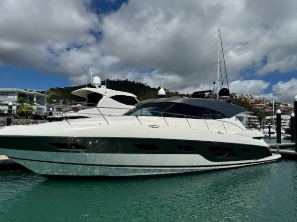 Riviera 6000 Sport Yacht Platinum Edition