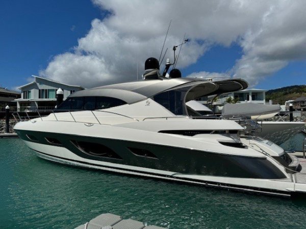Riviera 6000 Sport Yacht Platinum Edition
