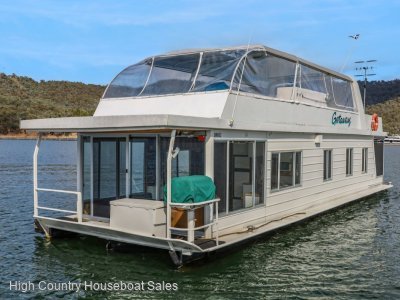 GETAWAY Houseboat Holiday Home on Lake Eildon