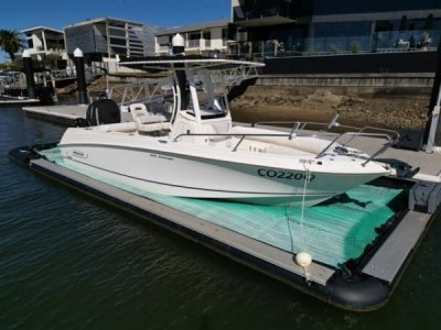 Boston Whaler 220 Outrage - Low Hours, Great Buying!