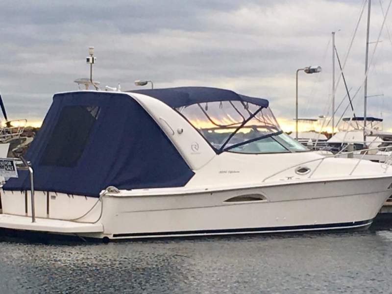 Riviera 3000 Offshore Series 2 2004 MODEL RIVIERA 3000 OFFSHORE SERIES 2