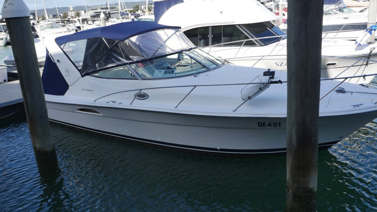Riviera 3000 Offshore Series 2 2004 MODEL RIVIERA 3000 OFFSHORE SERIES 2