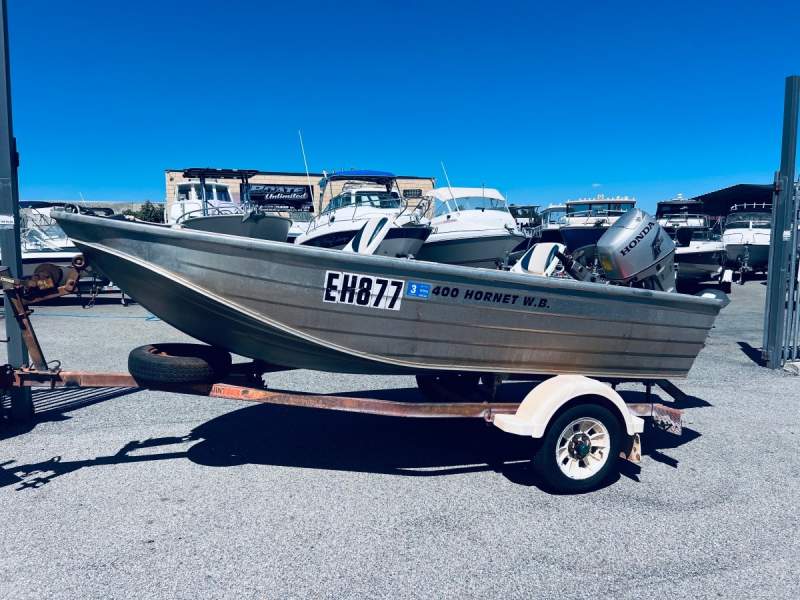 Quintrex 400 Hornet Wide Body