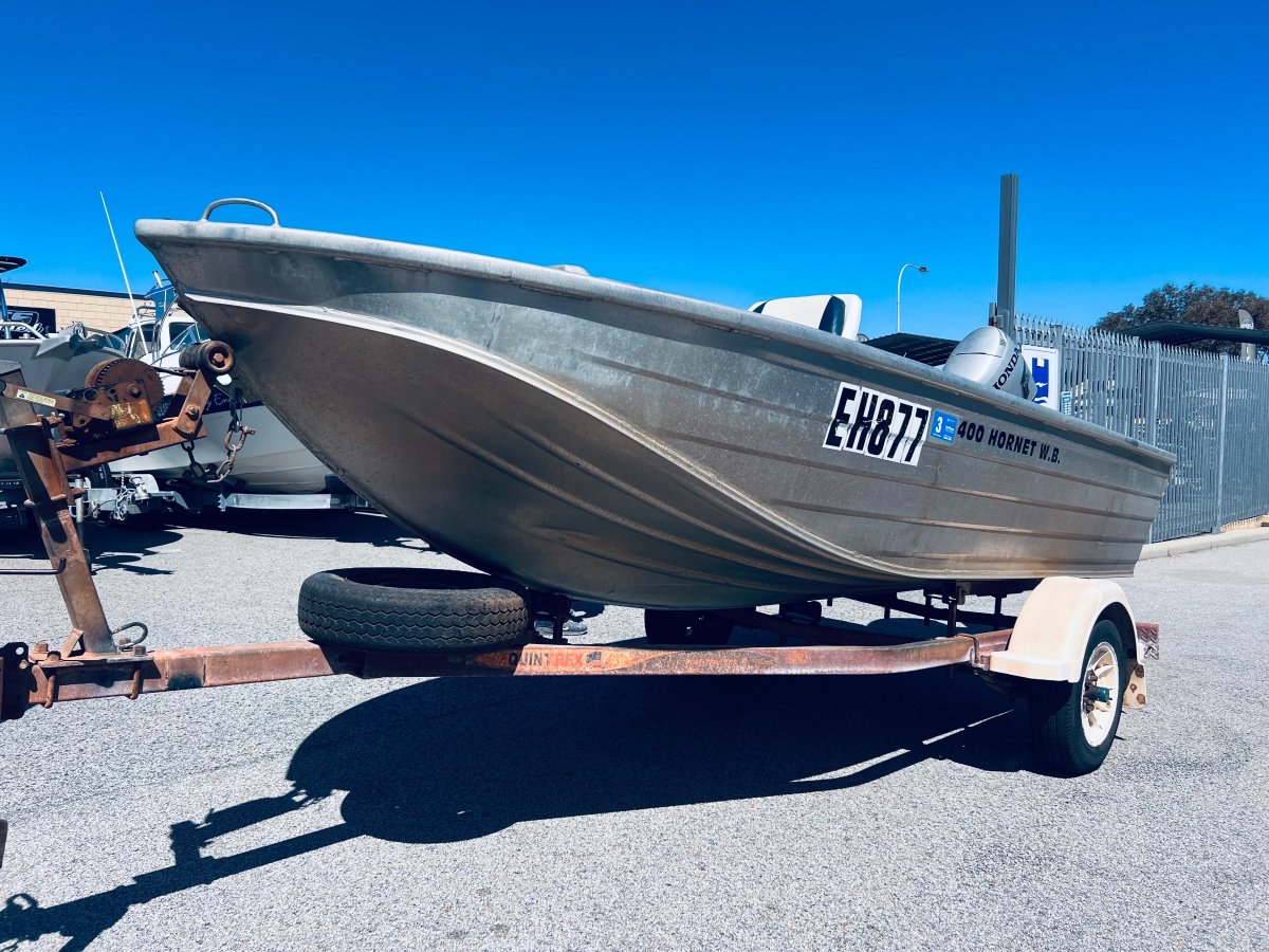Quintrex 400 Hornet Wide Body