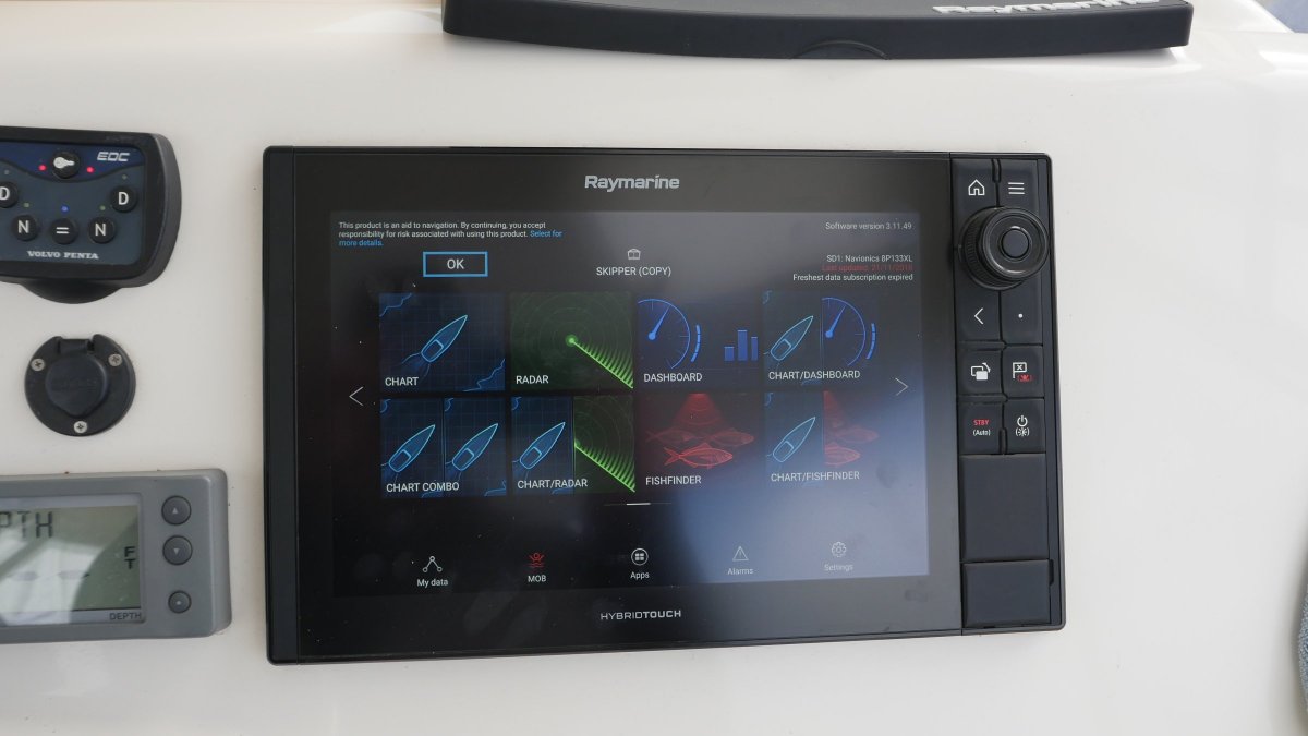 RAMAZ II Riviera 3350 Flybridge Boat Brokers of Tasmania