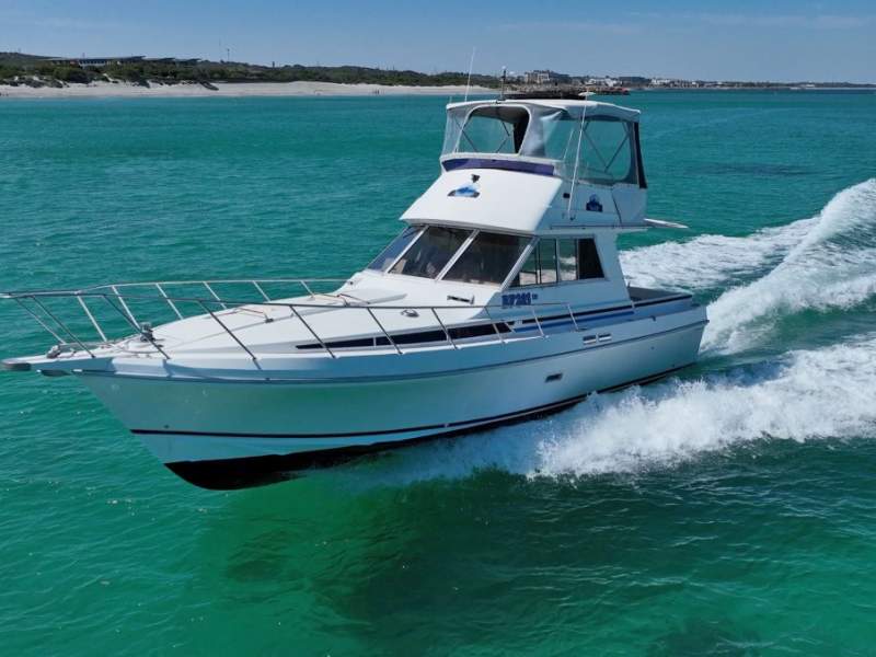 Thomascraft 35 Flybridge Encore 35FB Available now!