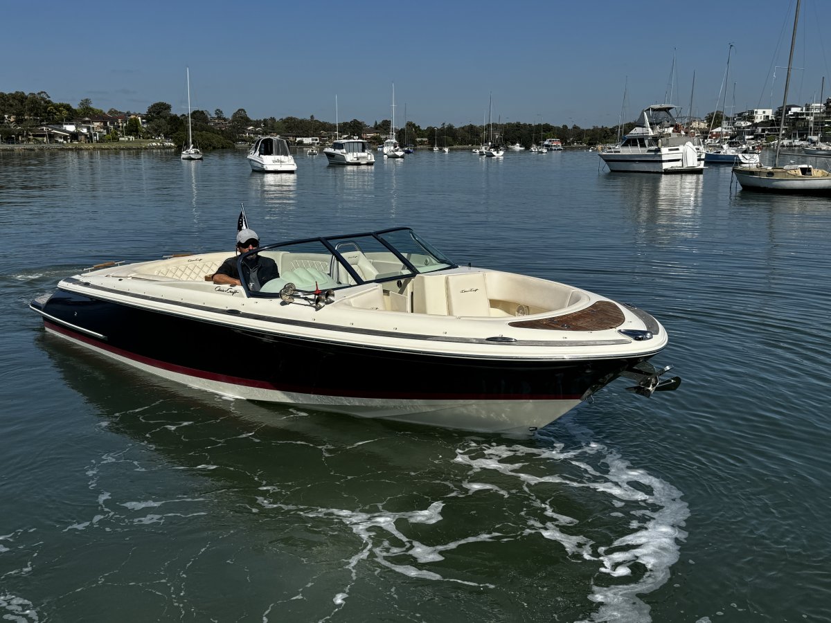 Chris Craft Launch 27