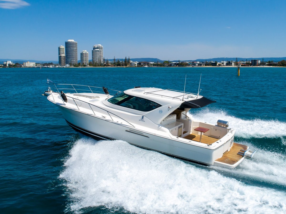 Riviera 4000 Offshore