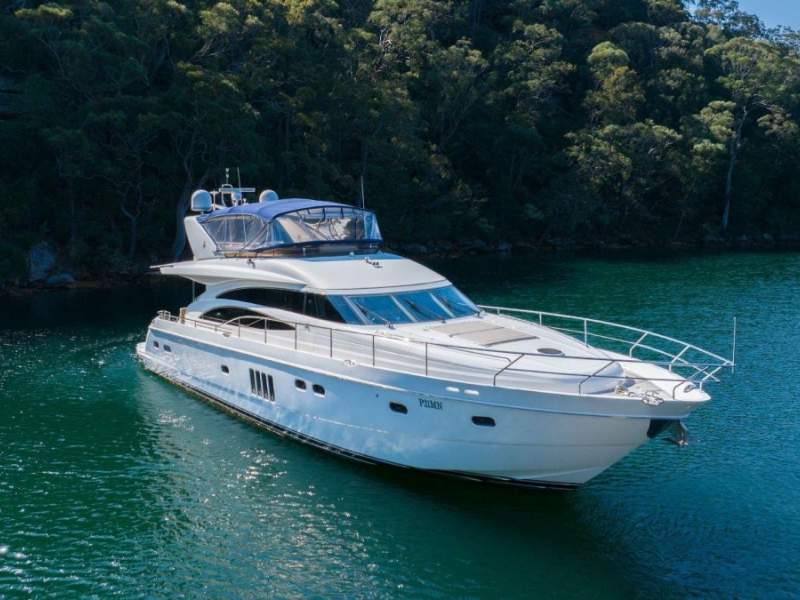 Princess 21m Flybridge Cruiser