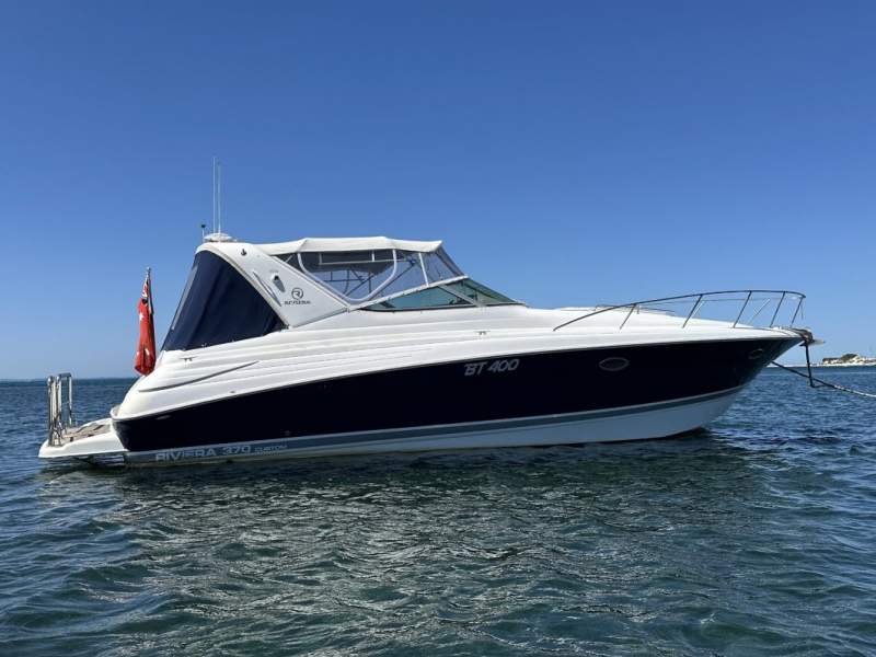 Riviera M370 Sports Cruiser