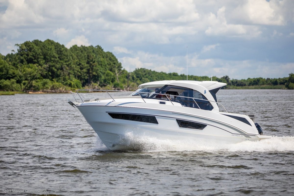 Beneteau Antares 9.0 OB
