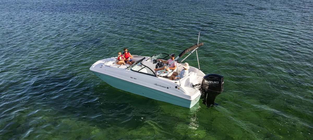 Hurricane Sundeck 187