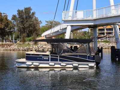 Harris Flotebote Grand Mariner 220 Pontoon - The Great Entertainer!