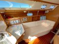 Catalina 320 sloop