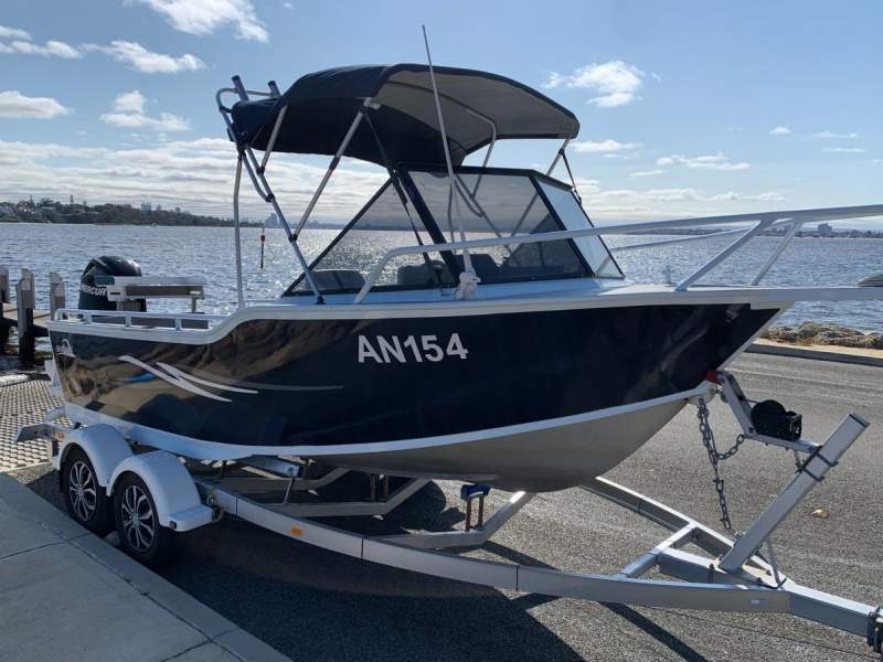 Seaquest 6.0 Runabout.