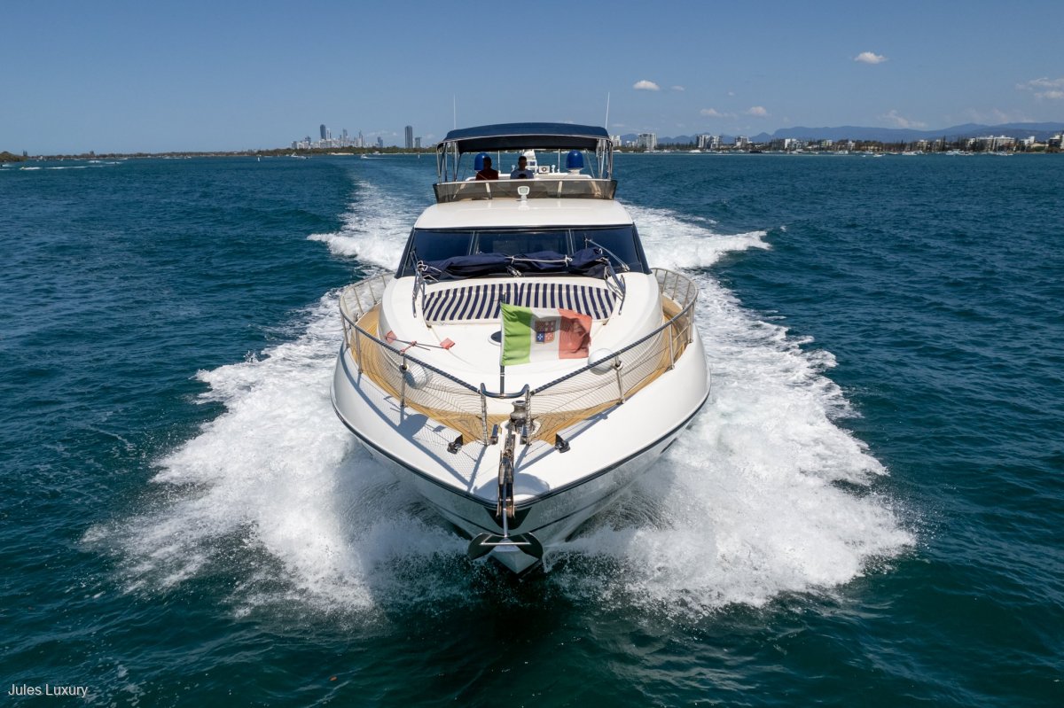 Sunseeker Manhattan 74 "SHHMIC"