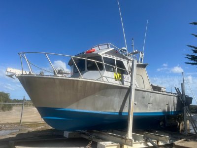 FISHING / LINE BOAT