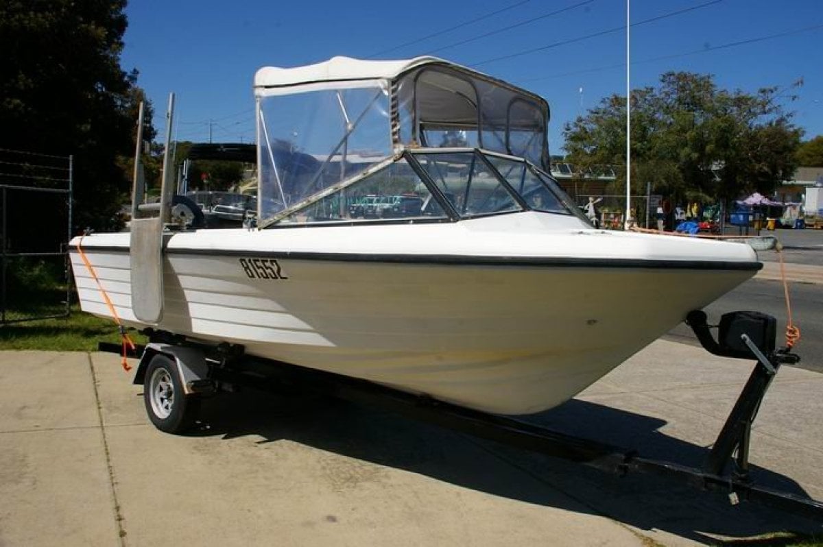 Swiftcraft Mariner runabout