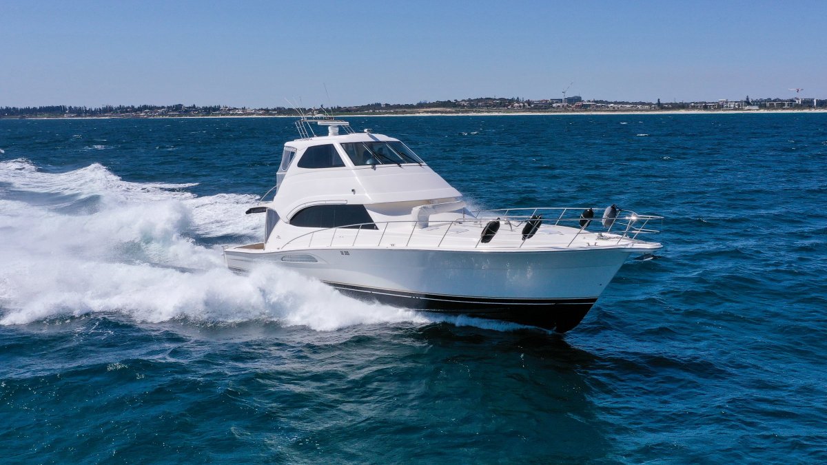 Riviera 58 Enclosed Flybridge