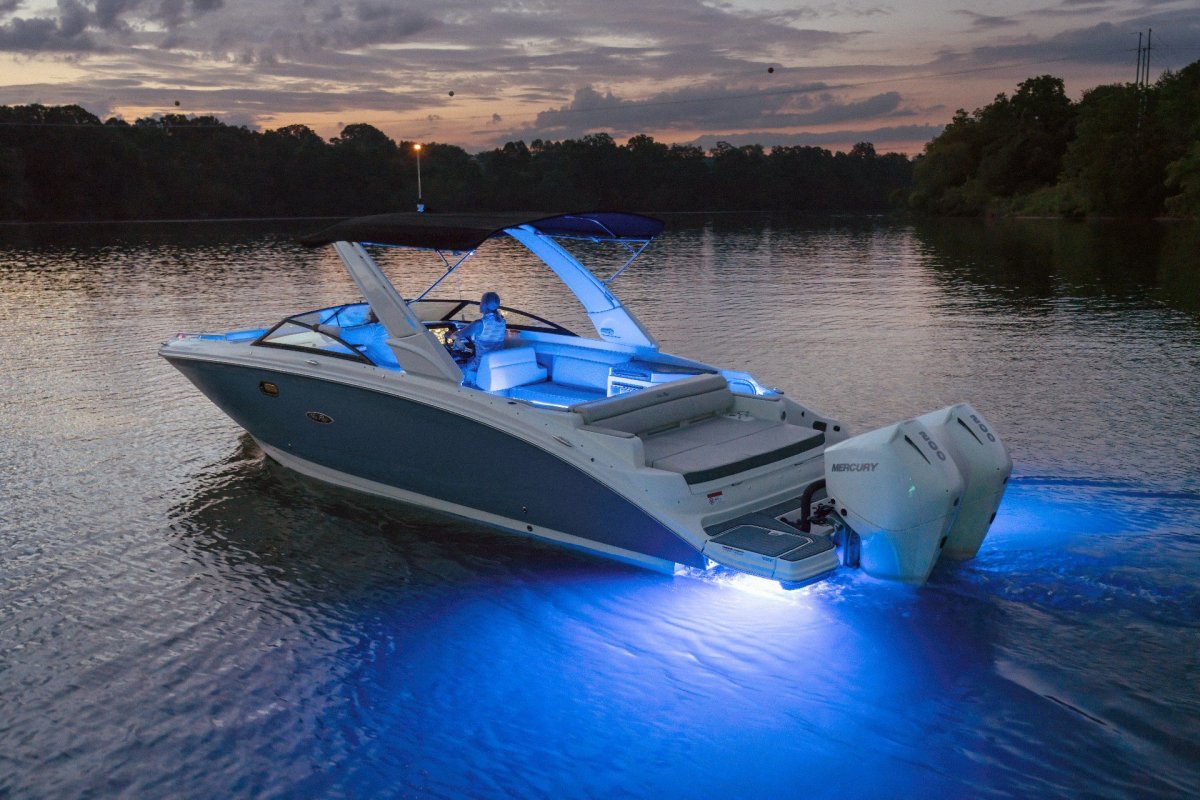 New Sea Ray 290 SDX OB