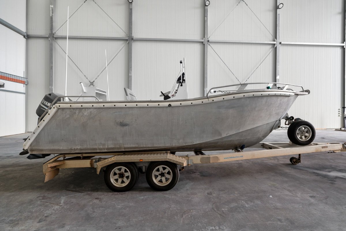 BtB 6.4m Commercial Centre Console
