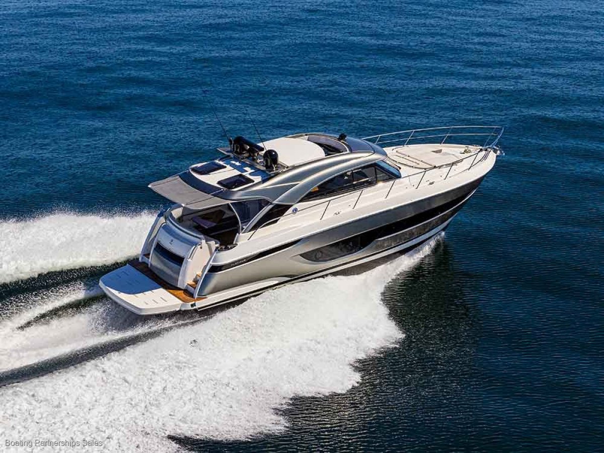 New Riviera 4600 Sport Yacht Platinum Edition