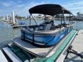 Starcraft 25Ft Pontoon Boat - Suit New Buyer !