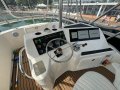Riviera 3350 Flybridge