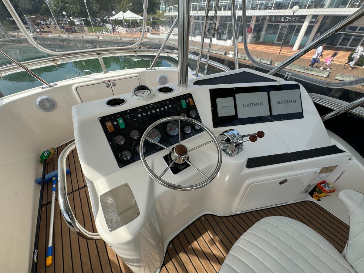 Riviera 3350 Flybridge R Marine Port Stephens