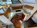 Riviera 3350 Flybridge