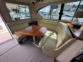 Riviera 3350 Flybridge