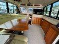Riviera 3350 Flybridge