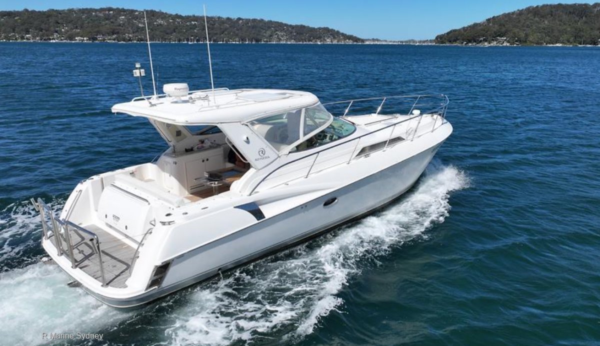Riviera M400