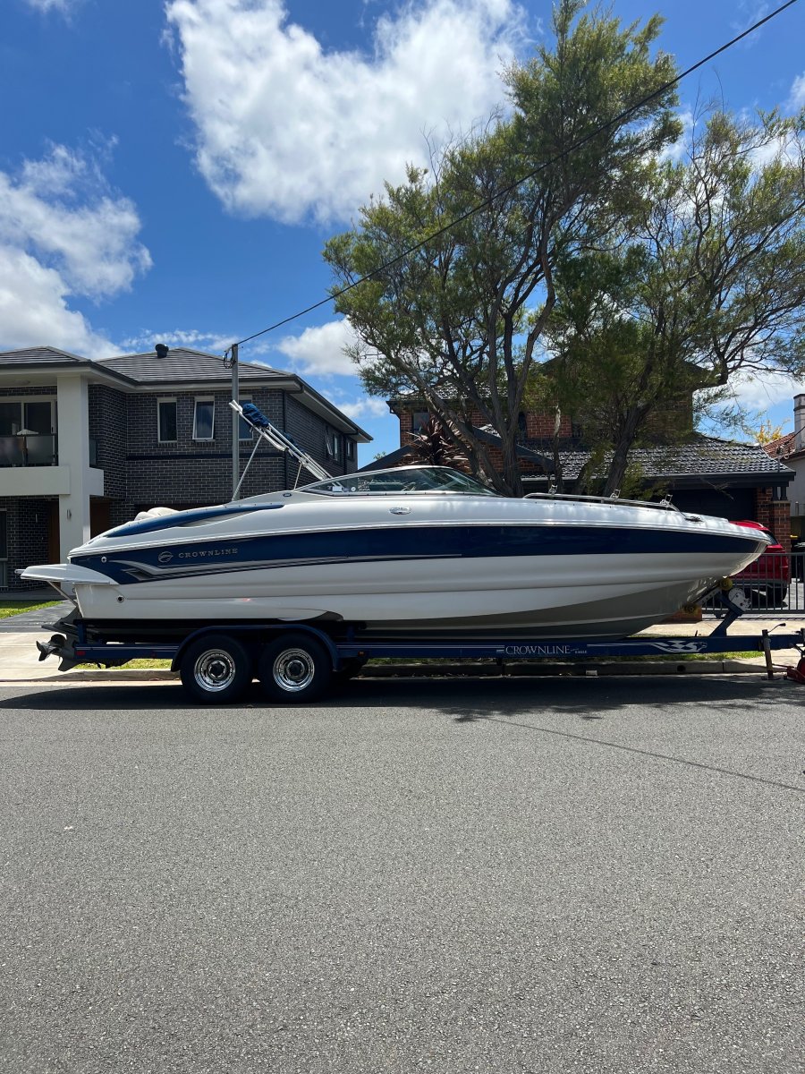 Crownline 260 BR